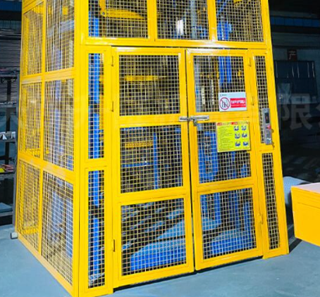 崖州货梯可以安装在室外吗